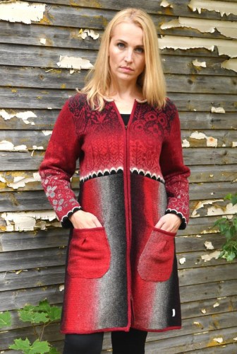 T-661 MM2 Woolen cardigan, wider at the bottom, with pockets